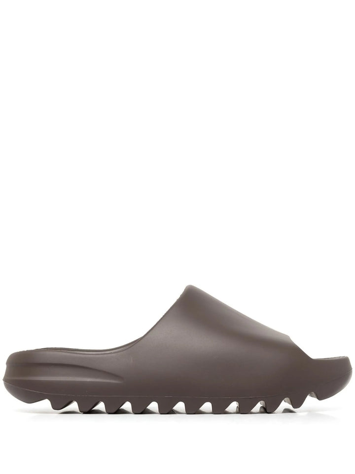 Yeezy "Soot " slides