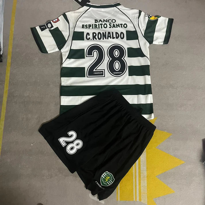 Sporting Lisbon 01/02 Home with RONALDO 28 Kids Kit