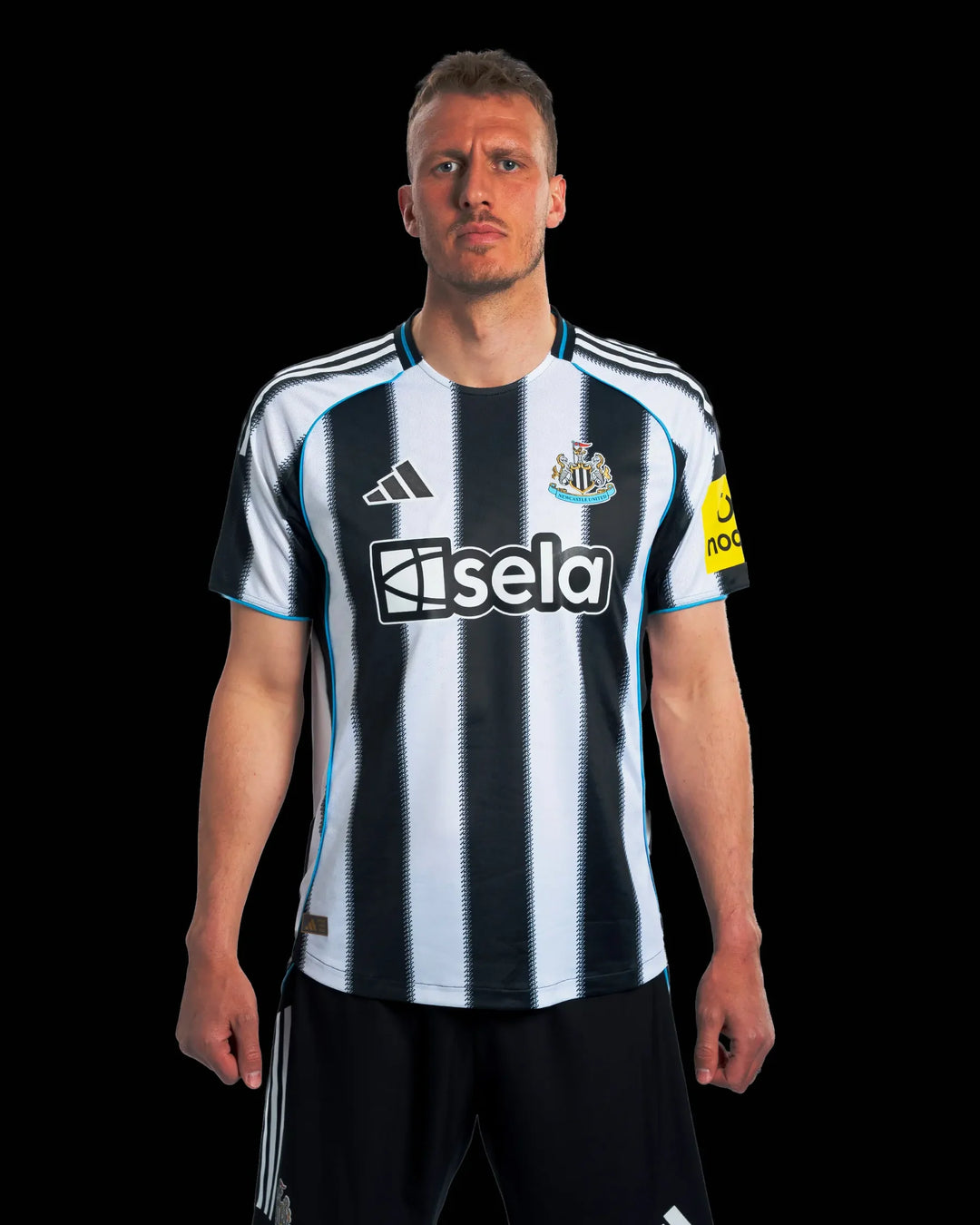 نيوكاسل هوم جيرسي 2023/24