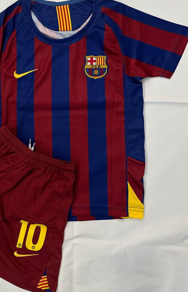 BRC  Classic 2005-06 with  Ronaldinho 10 Kids KIT