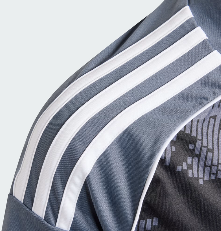 Eintracht Frankfurt Third jersey 2025/26