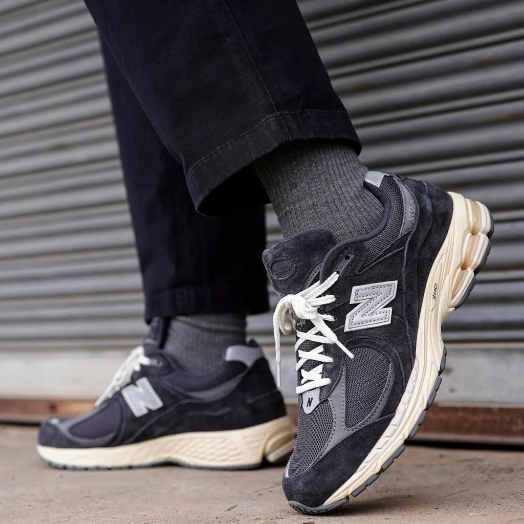 New Balance M2002RHO "Black'Dark Grey"