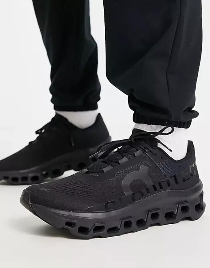 عند تشغيل Cloud 5 All Black