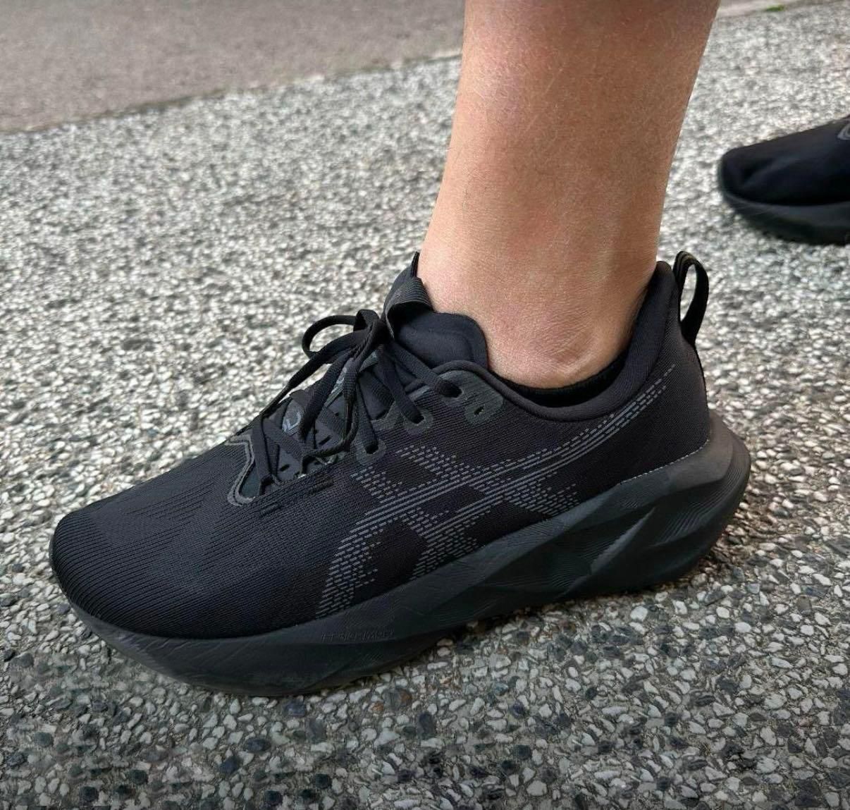 ASICS Novablast 5 Black Carrier Grey – uaessss