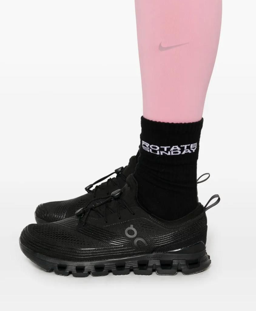 عند تشغيل Cloud 5 All Black