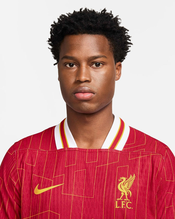 ليفربول X ليبرون YNWA ÉDITION LIMITÉE JERSEY 23/24