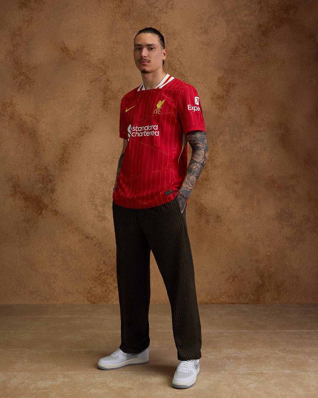 ليفربول X ليبرون YNWA ÉDITION LIMITÉE JERSEY 23/24