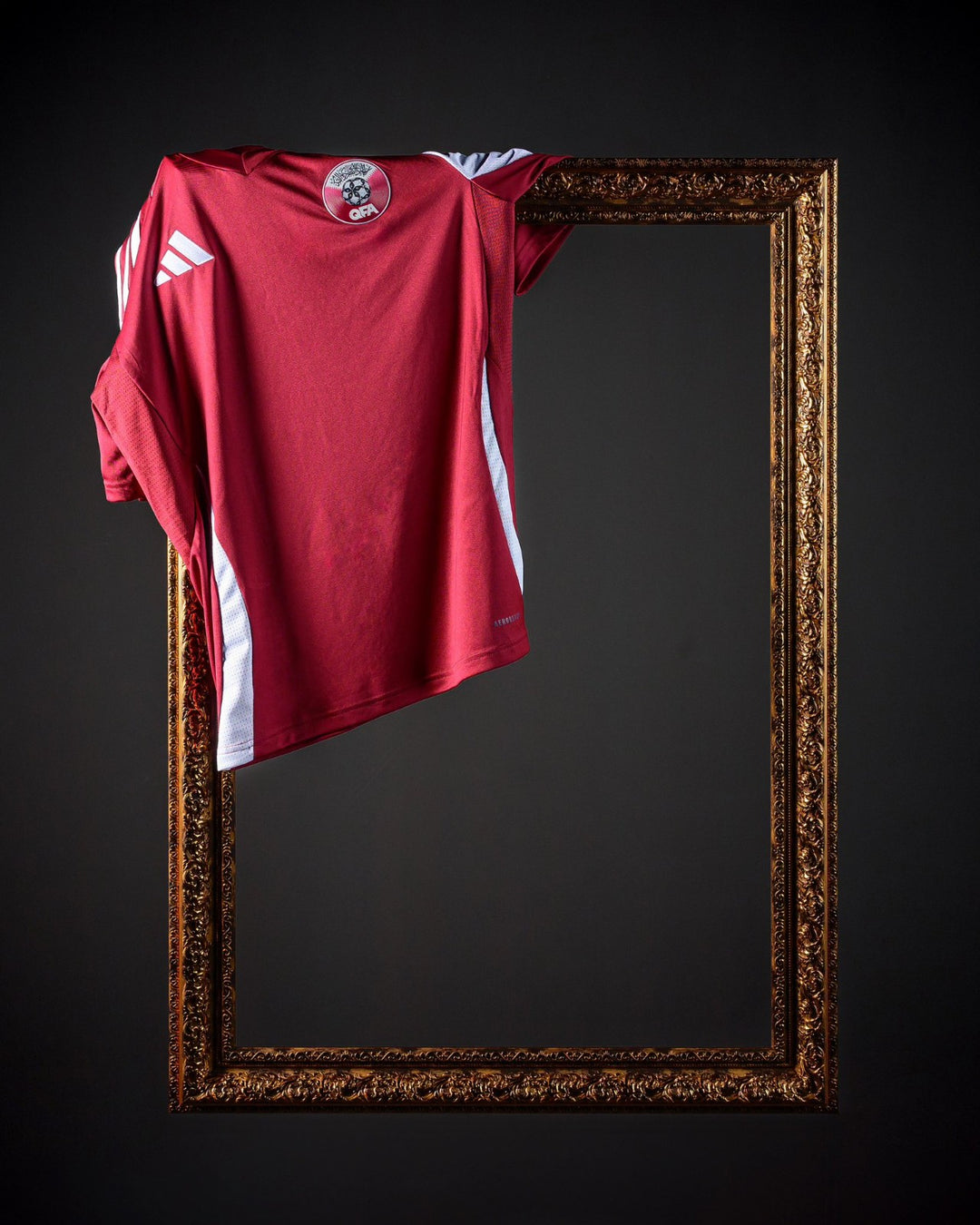 قميص منتخب قطر الأساسي 2024