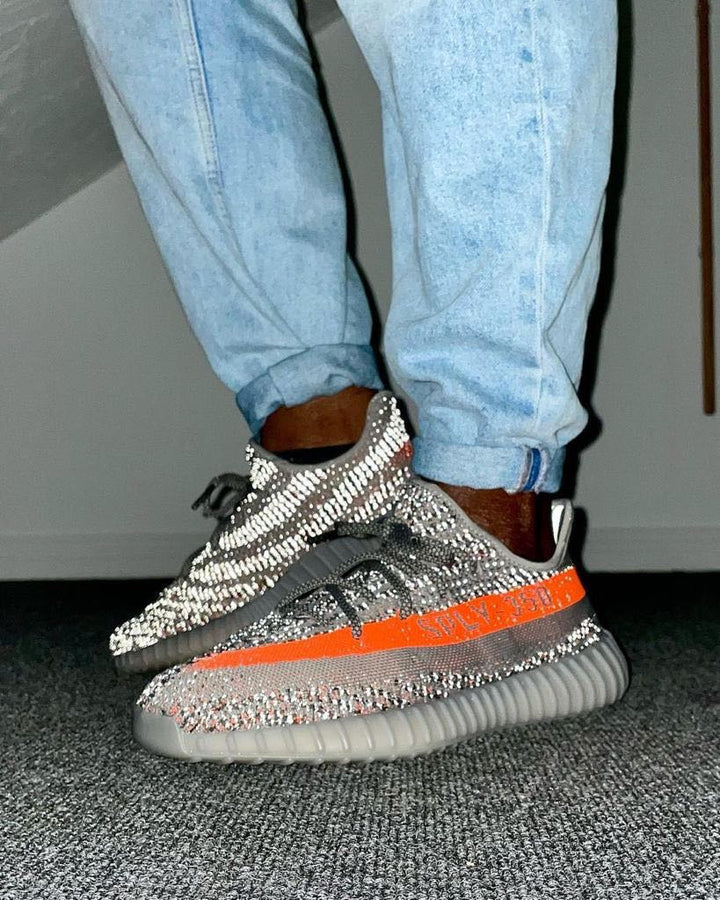 YEEZY BOOST 350 V2 Beluga عاكس
