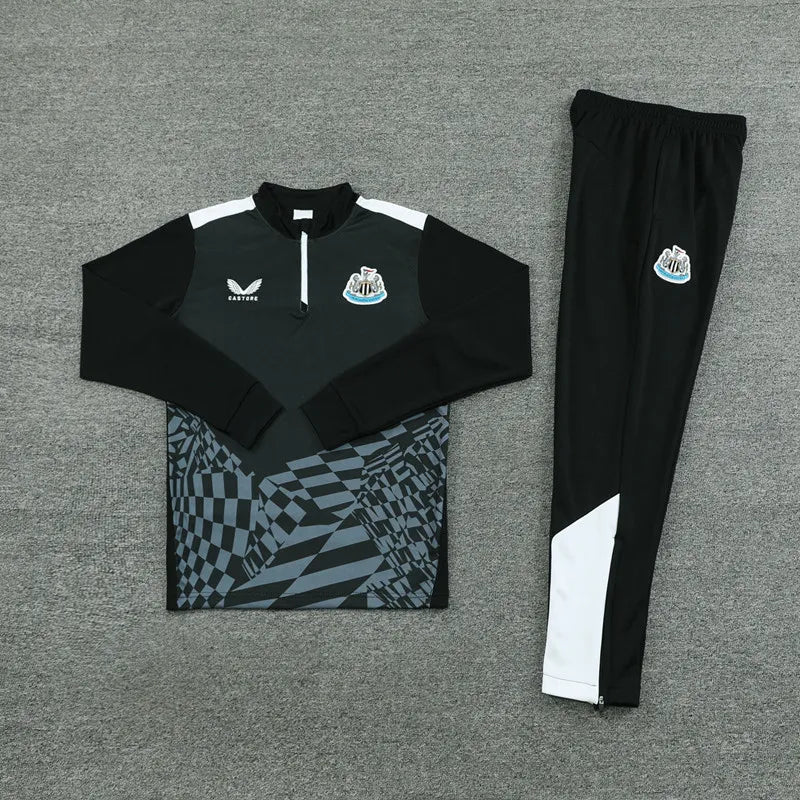 Newcastle Black Half Pull Tracksuit 2023/24